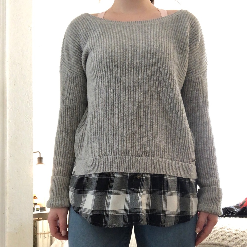 Hollister Clothes Bundle (3)